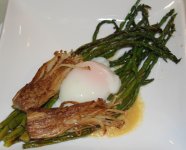 Asparagus_and_enoki_with_poached_egg.jpg